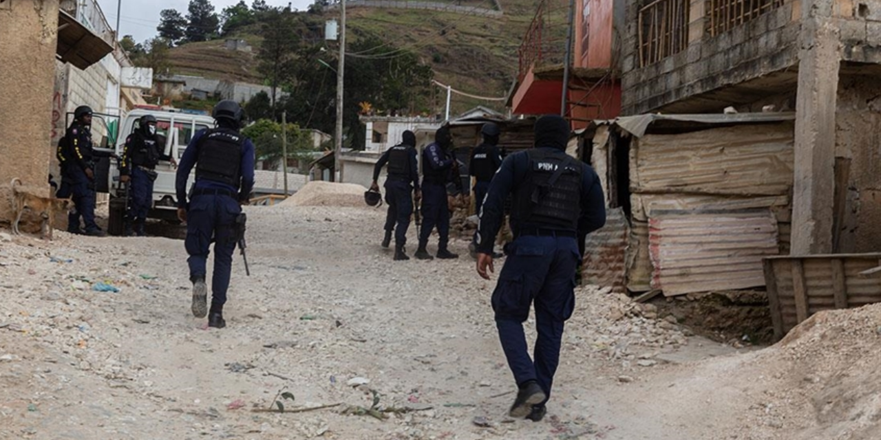 haitide-cete-uyelerine-ihali-operasyon-en-az-100-olu-x6aBDnfk.jpg