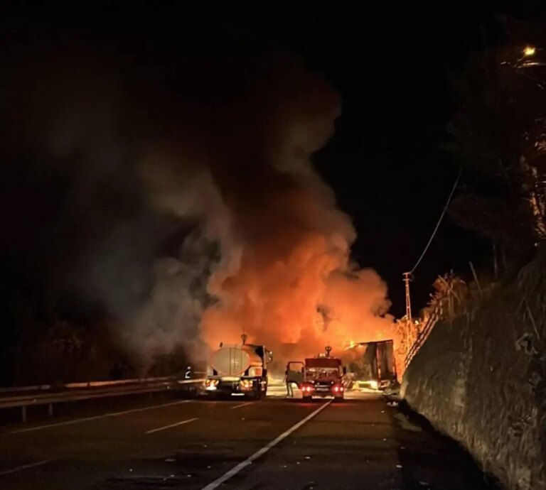 tirda yangin ekipler mudahale etti H3rIxHiB