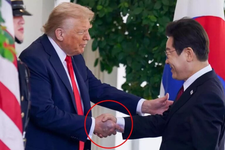 trumpin elindeki morluk dikkat cekti beyaz saray sik sik el sikismaktan dedi 9jWmBnZS