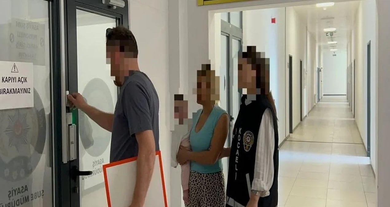 144 suc kaydi olan hirsizlar 300 bin lira degerinde ziynet esyasini caldi Hv3mXJWW