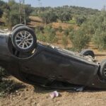 hatayda otomobil zeytin bahcesine uctu gbNu7ewJ