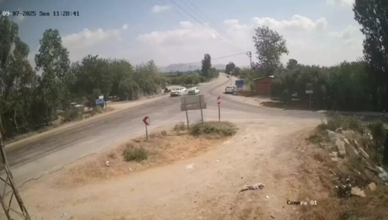 kozanda trafik kazasi 4 yarali AdlsamXQ