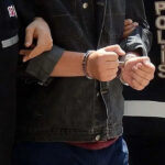 ogretmene darp skandali ogrenci ve velisi gozaltina alindi 6qk4uILB