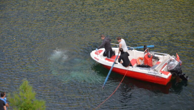 otomobil kizilirmaka uctu anne ile cocugu oldu baba yarali hJnqkhBv