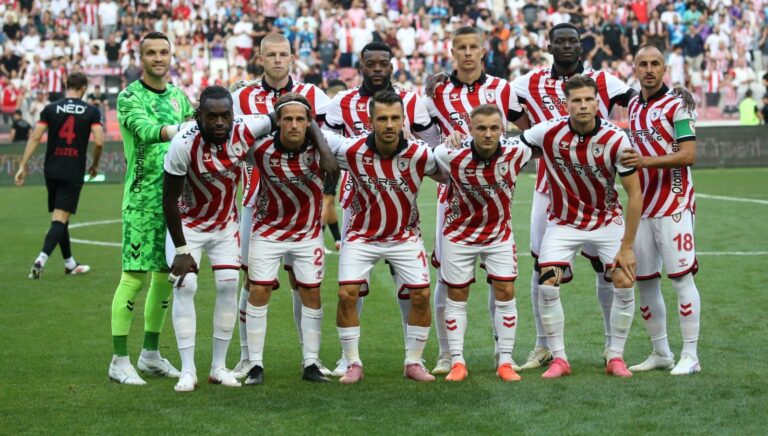 samsunsporda 2 oyuncuya milli davet CsmcpCK9