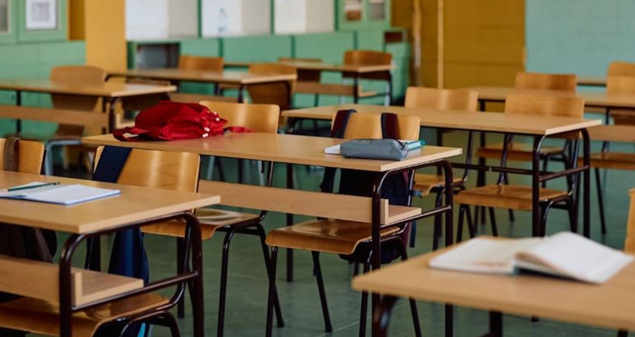 ulkedeki tum okullarda tamamen yasaklanacak 2026da baslayacak JsknKaAz