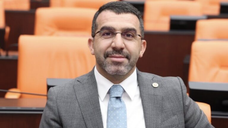 akpli calkinin ulkede aclik varmis gibi algi yaratiliyor sozlerine chpden yanit biraz carsiya pazara ciksin qcqCBOnJ.jpg