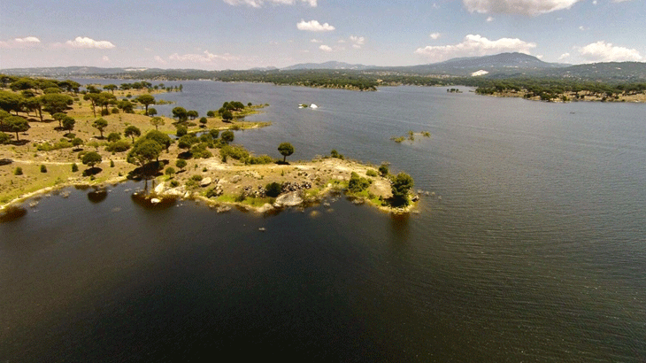 bodrumun 10 gunluk suyu kaldi geyikli barajinda su seviyesi yuzde 13e geriledi TcCTkZAQ.jpg