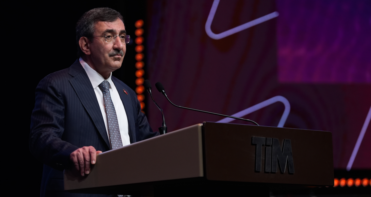 cumhurbaskani yardimcisi cevdet yilmaz ekonomik soguk savasin icindeyiz turkiye kararlilikla yoluna devam ediyor NIIxsZEP