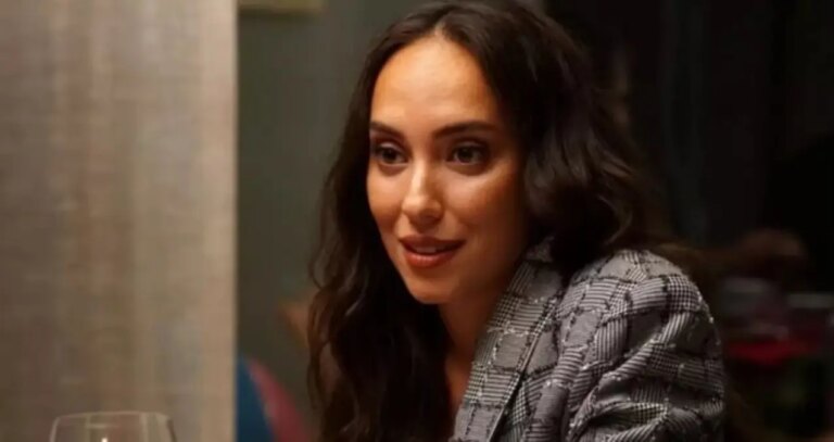 duygu sarisin kimdir ben leman dizisinin sahikasi duygu sarisin kac yasinda nereli kariyeri WWX3Ks2w.jpg