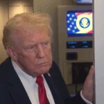 gazzenin vuruldugunu gazeteciden ogrenen trumpin tepkisi dikkat cekti kxptaQbn.jpg