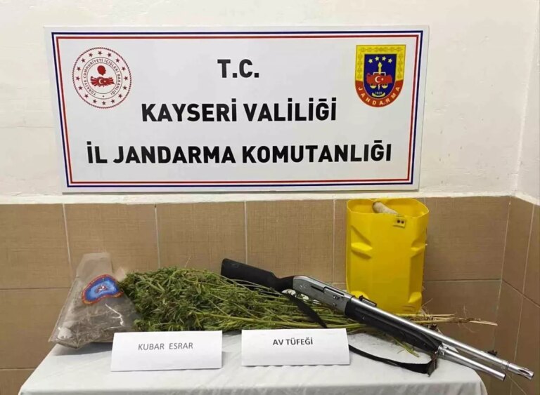 kayseride jandarmadan uyusturucu operasyonu 1 kilo 690 gram esrar ele gecirildi i4qdLcBj