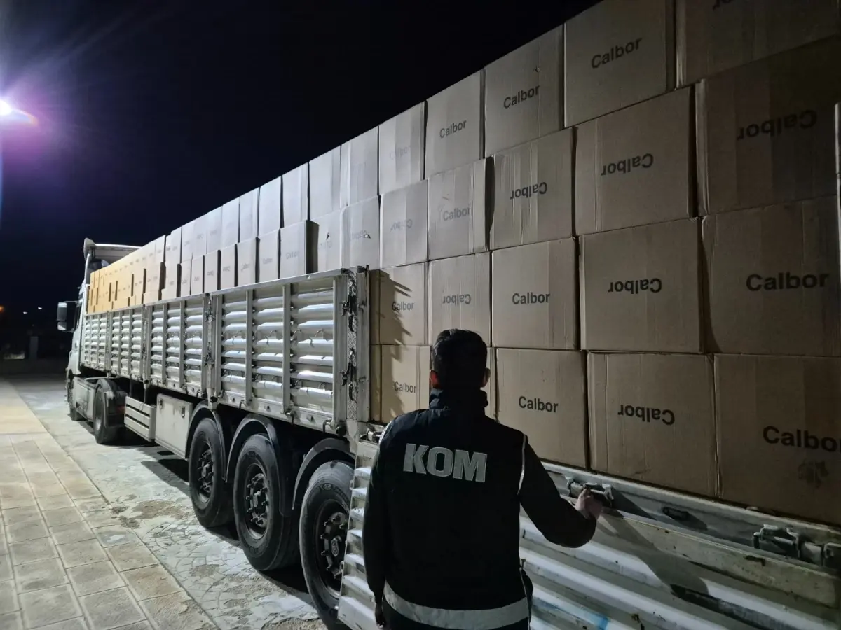 kirsehirde kacak makaron operasyonu de489dVJ.jpg