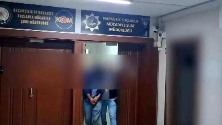 sakaryada uyusturucu operasyonu baba ve ogul tutuklandi iYQq6GtX.jpg