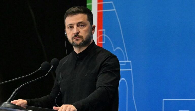 zelenski trump ve macron ile gorustu 6CRXrOEc.jpg