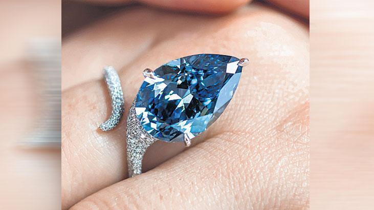 mavi-elmas-256-milyon-dolara-satildi-9yKJtQfV.jpg