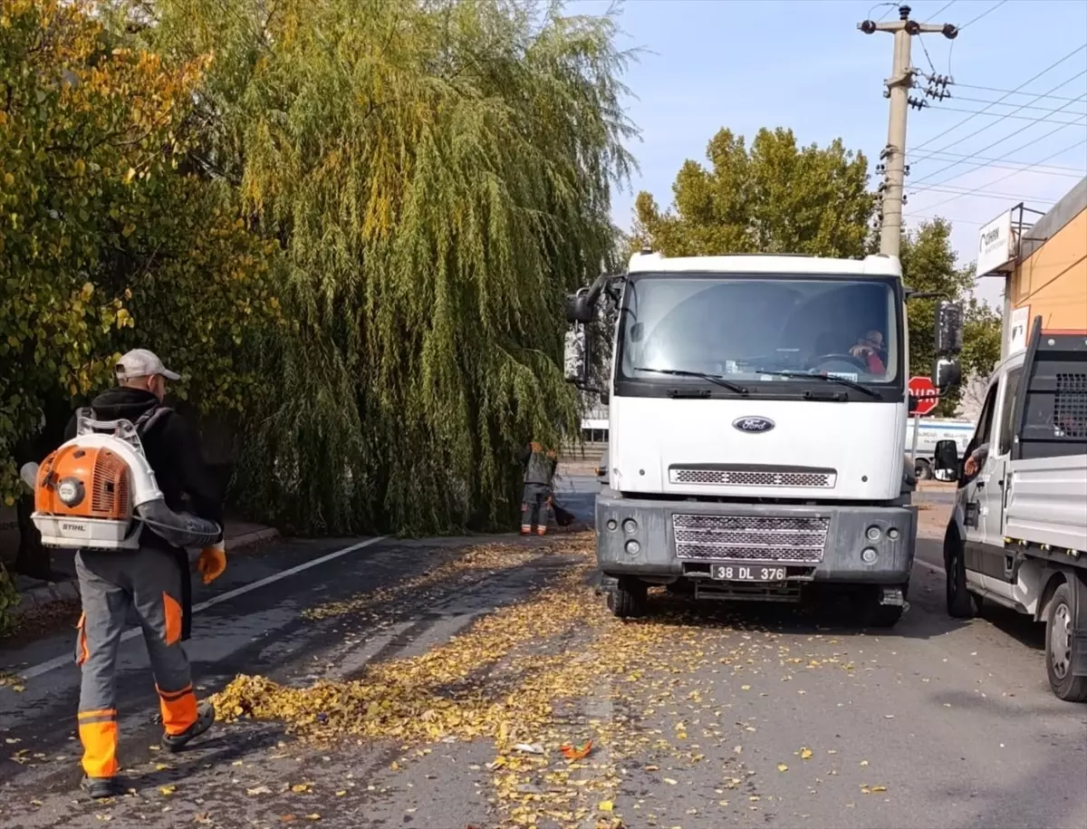 melikgazide sonbahar temizligi devam ediyor I3t8t8Rp.jpg